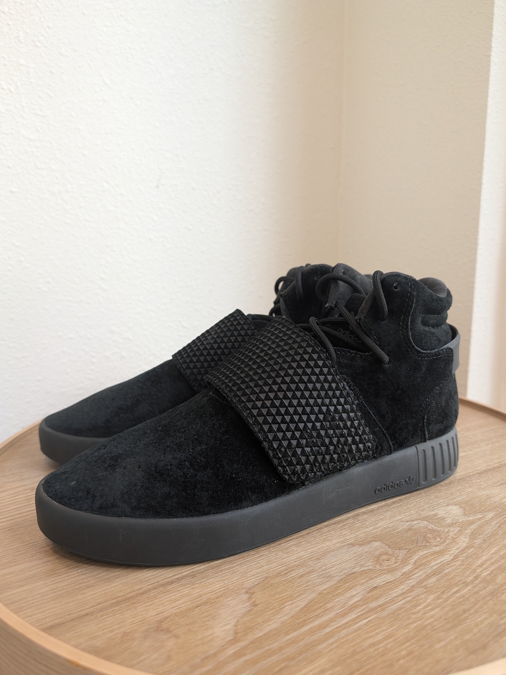 Adidas Originals Tubular Invader Strap Core Black Suede Men’s Size 7.5